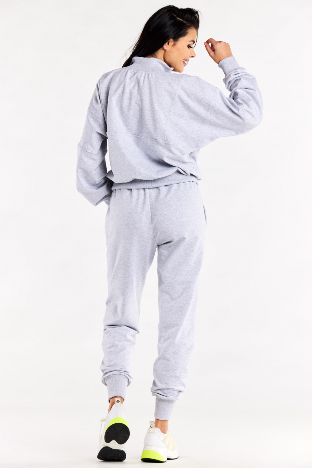 Spodnie Dresowe Model M317 Grey - Infinite You - obrazek 3