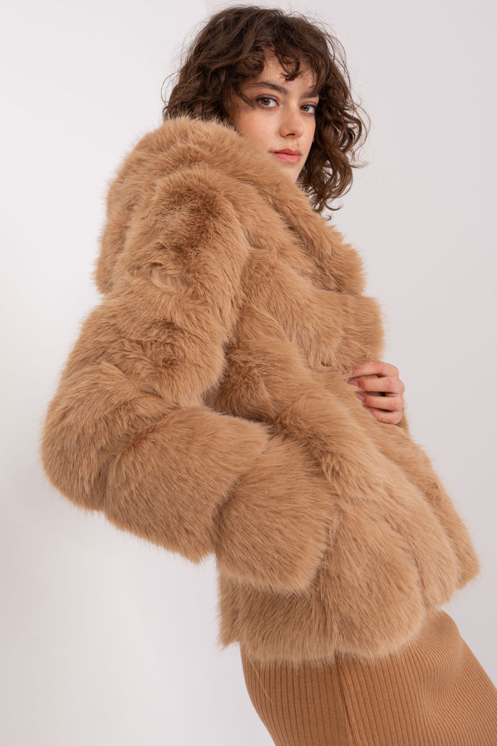 Kurtka Damska Model AT-KR-2386.00P Camel - AT - obrazek 2
