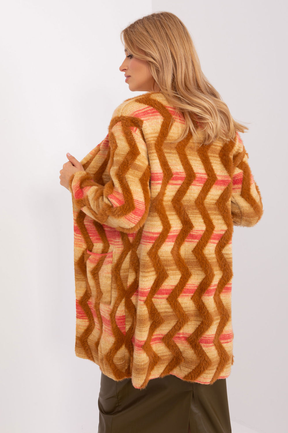 Sweter Kardigan Model AT-SW-234701.34 Camel - AT - obrazek 3