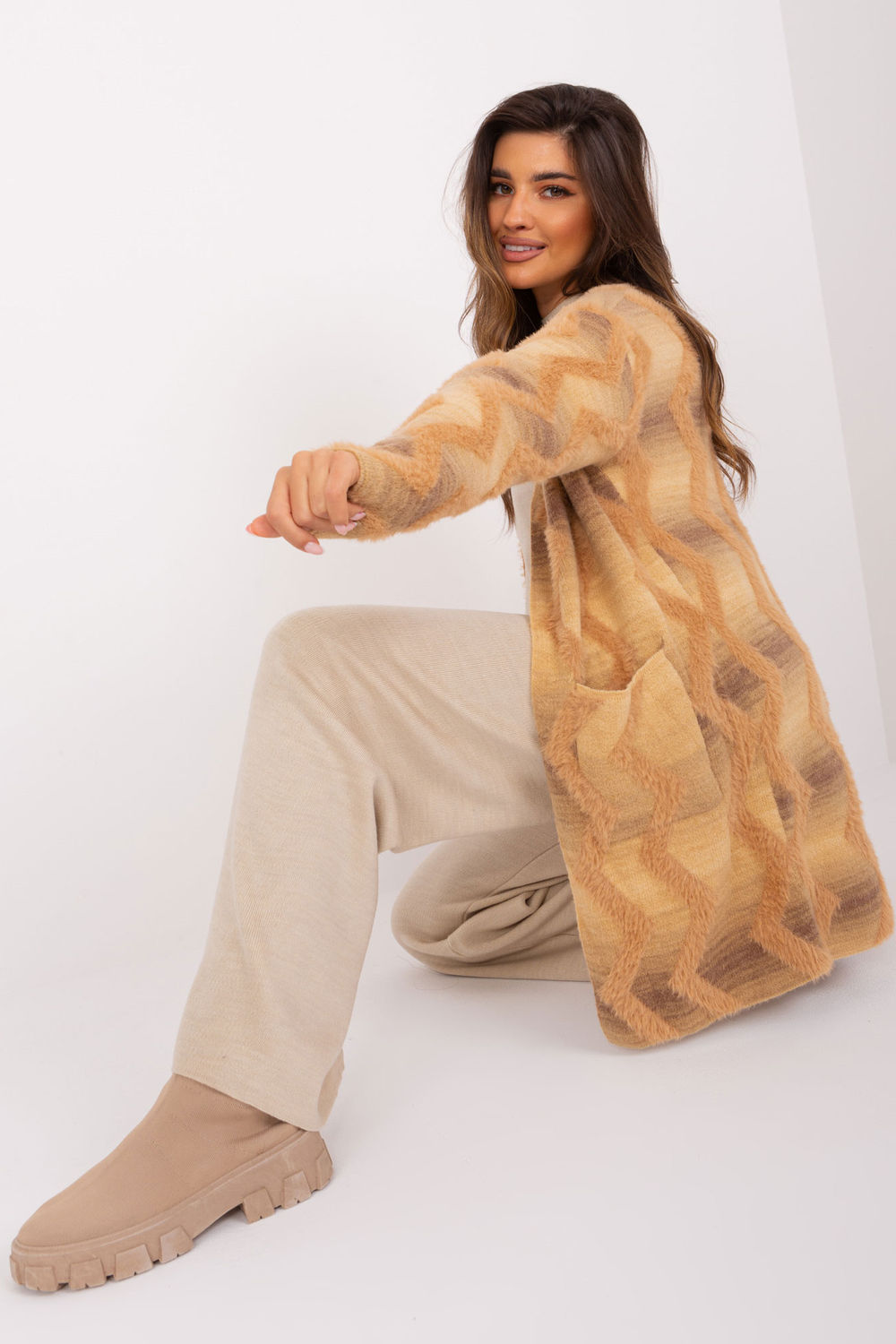 Sweter Kardigan Model AT-SW-234701.34 Beige - AT - obrazek 2