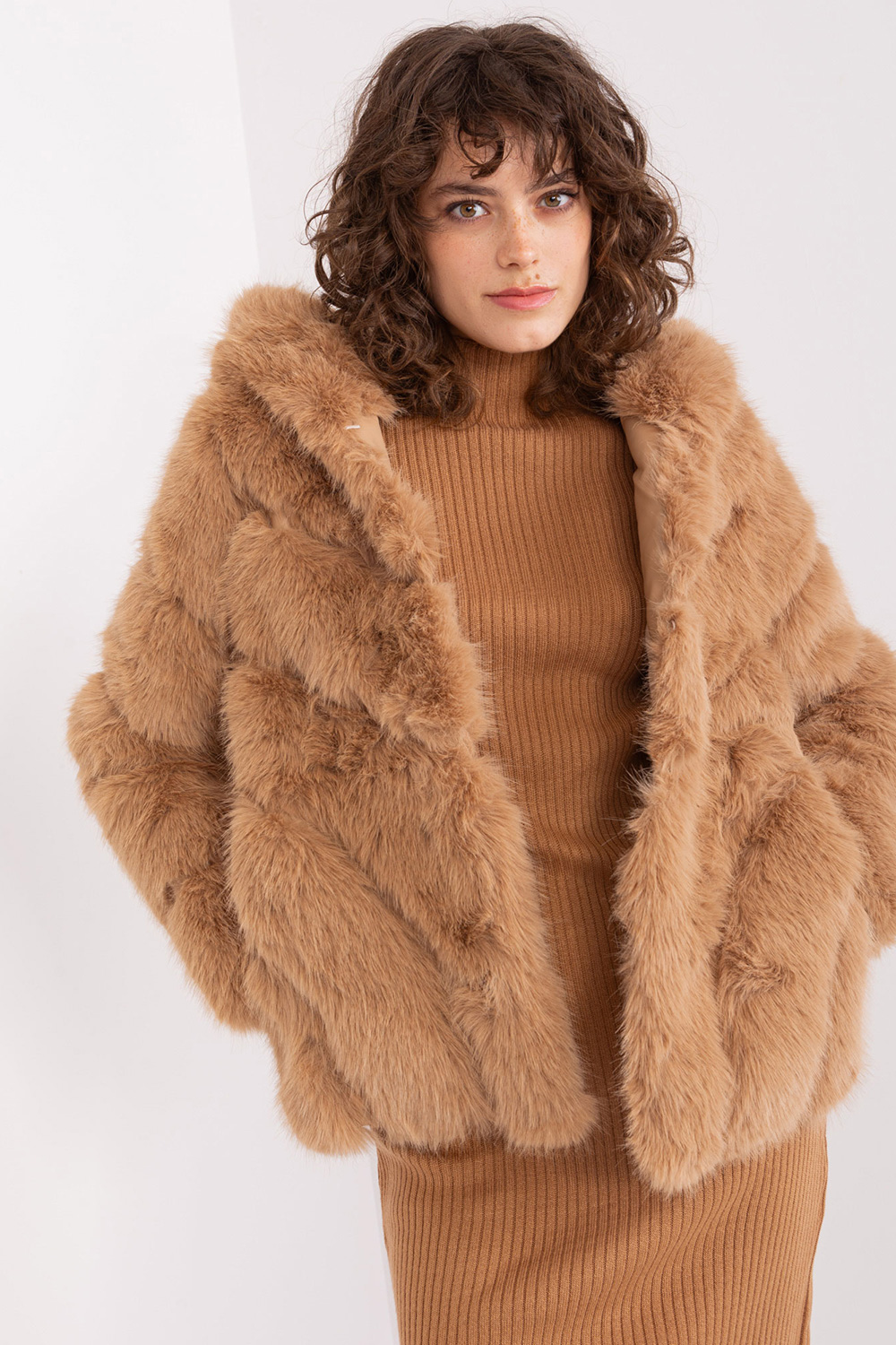 Kurtka Damska Model AT-KR-2386.00P Camel - AT - obrazek 4