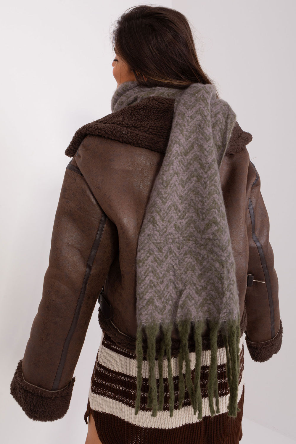 Szalik Model AT-SZ-23125.75 Khaki - AT - obrazek 3