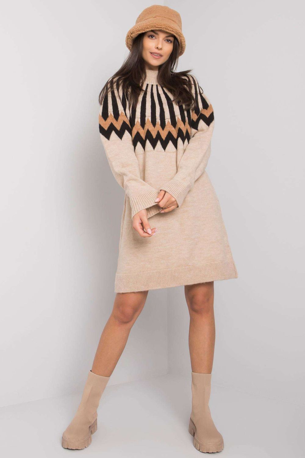 Sukienka Model LC-SK-0098.37X Beige - Rue Paris - obrazek 2