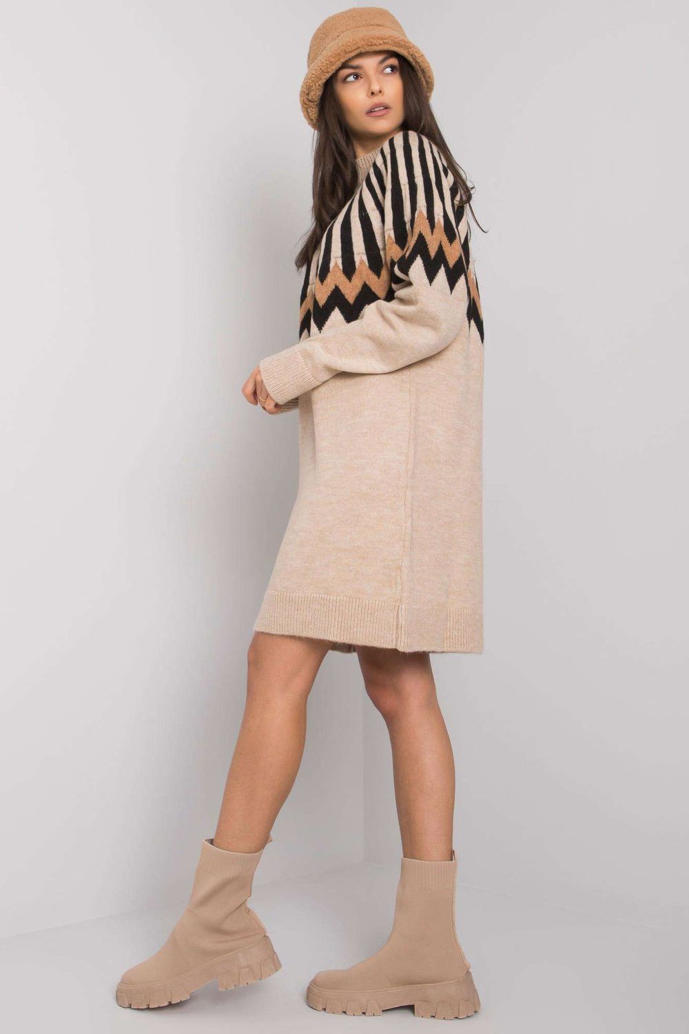 Sukienka Model LC-SK-0098.37X Beige - Rue Paris - obrazek 3