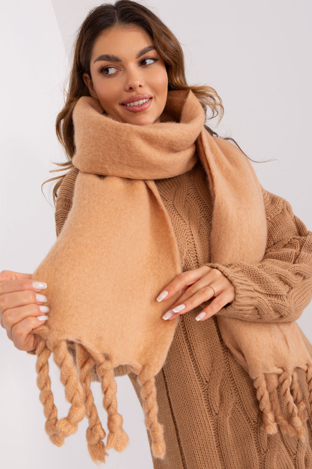 Szalik Model AT-SZ-2313502.76P Camel - AT - obrazek 2