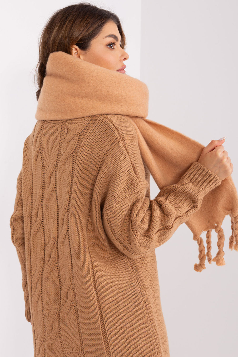 Szalik Model AT-SZ-2313502.76P Camel - AT - obrazek 3
