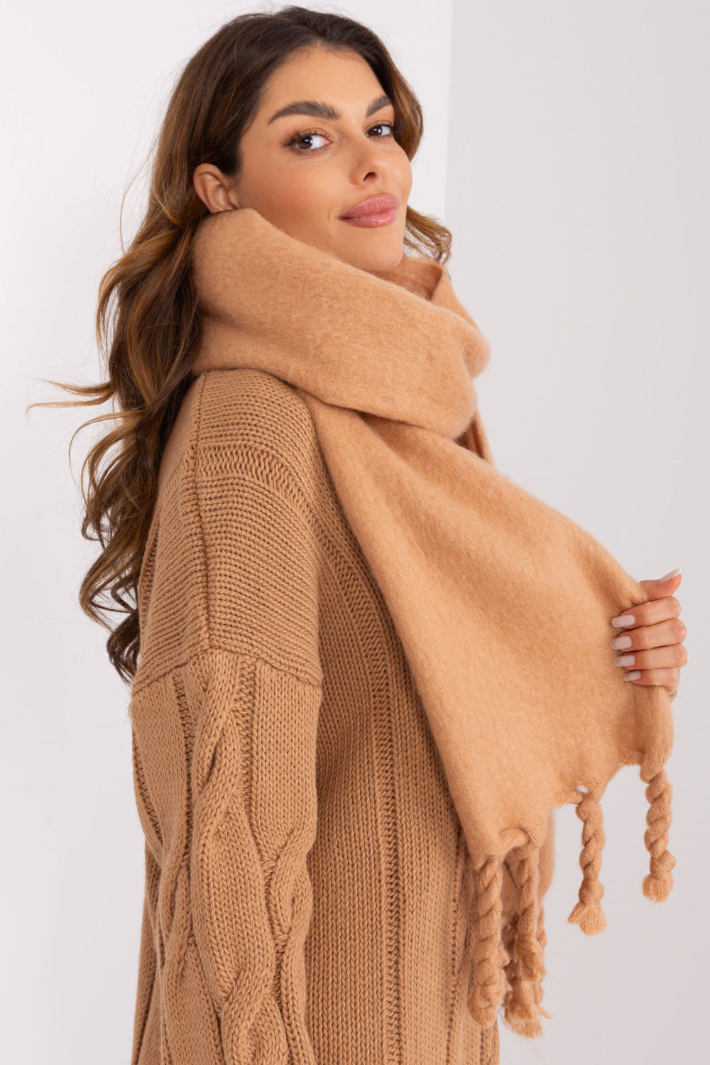 Szalik Model AT-SZ-2313502.76P Camel - AT - obrazek 4