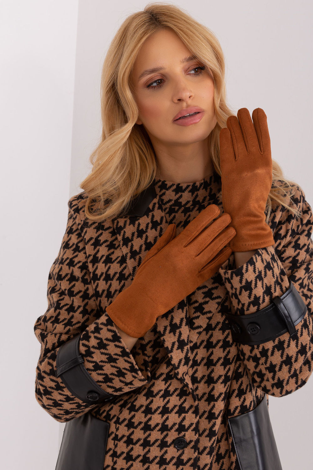 Rękawiczki Model AT-RK-2370.99 Light Brown - AT - obrazek 4