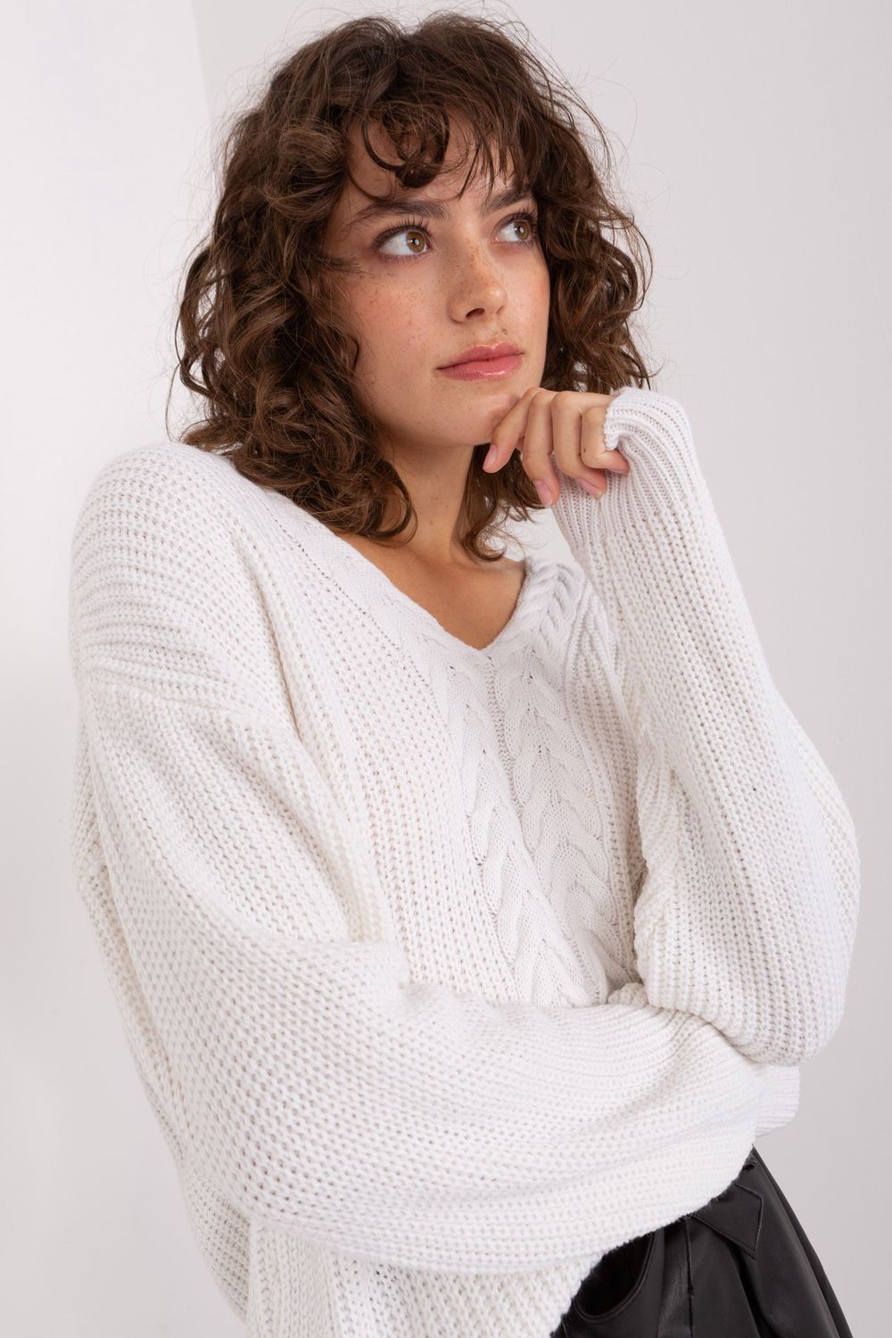 Sweter Damski Model BA-SW-8028.32 Ecru - Badu - obrazek 2