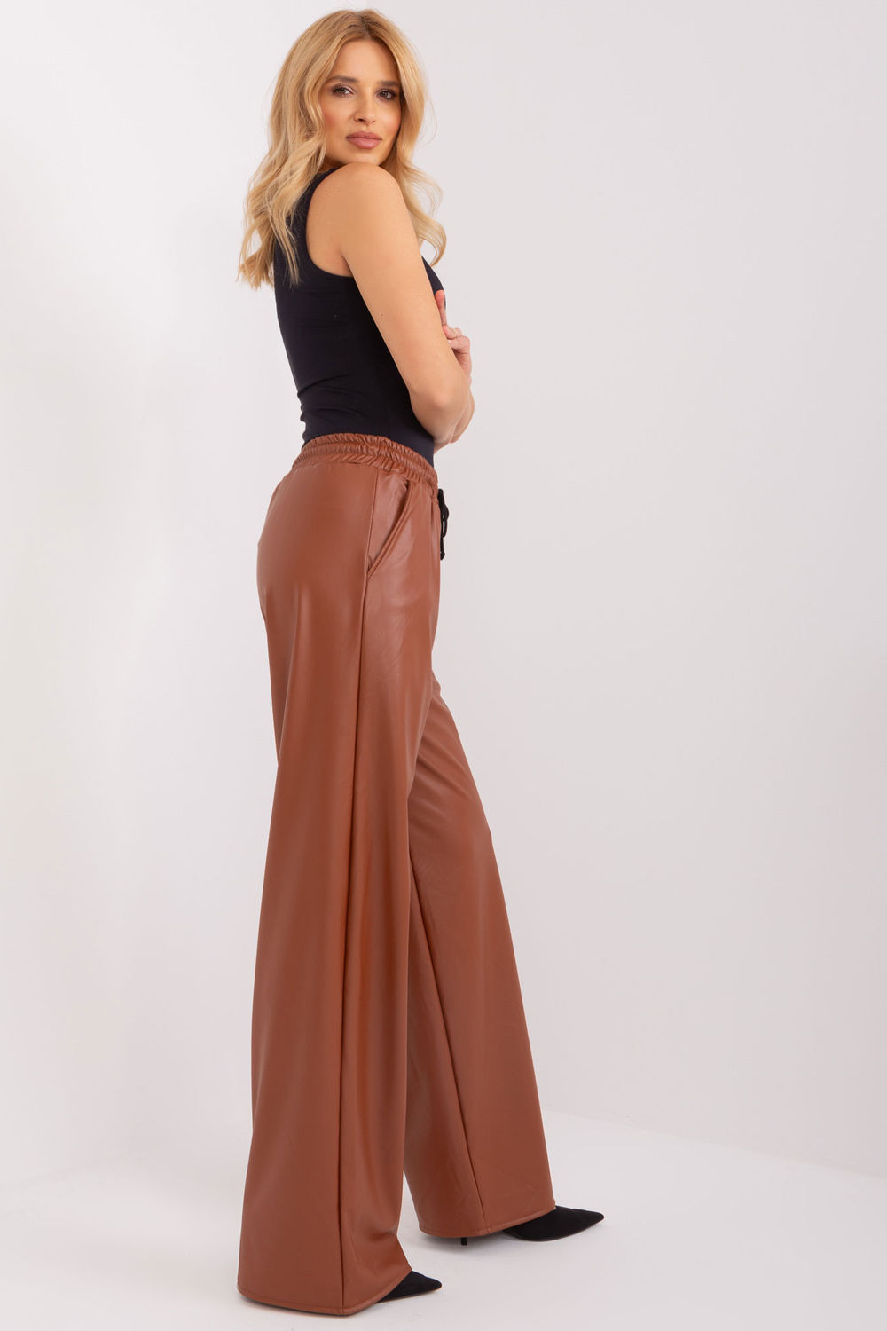 Spodnie Damskie Model LK-SP-509453.47 Light Brown - Lakerta - obrazek 3
