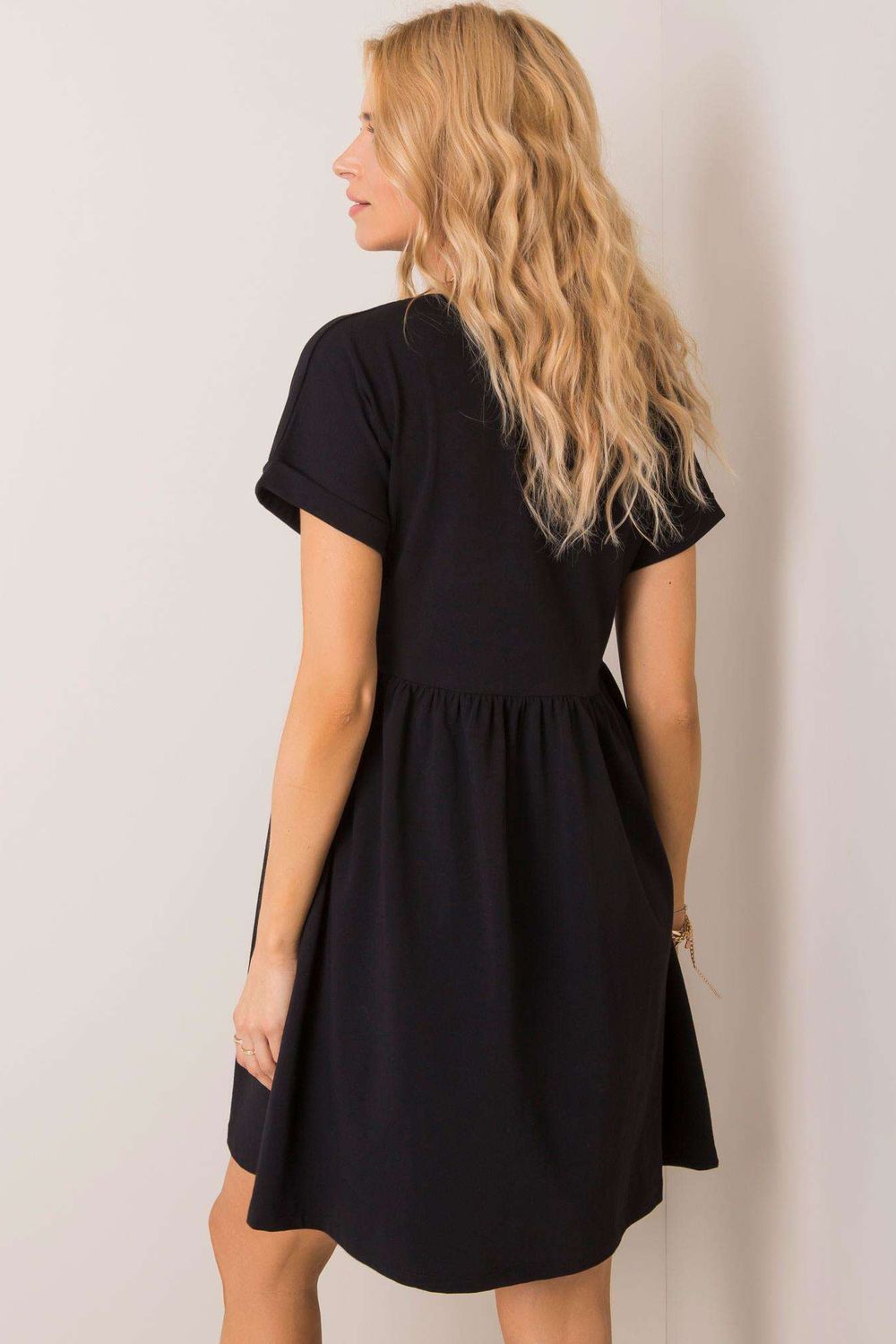 Sukienka Model RV-SK-5672.03P Black - Rue Paris - obrazek 2