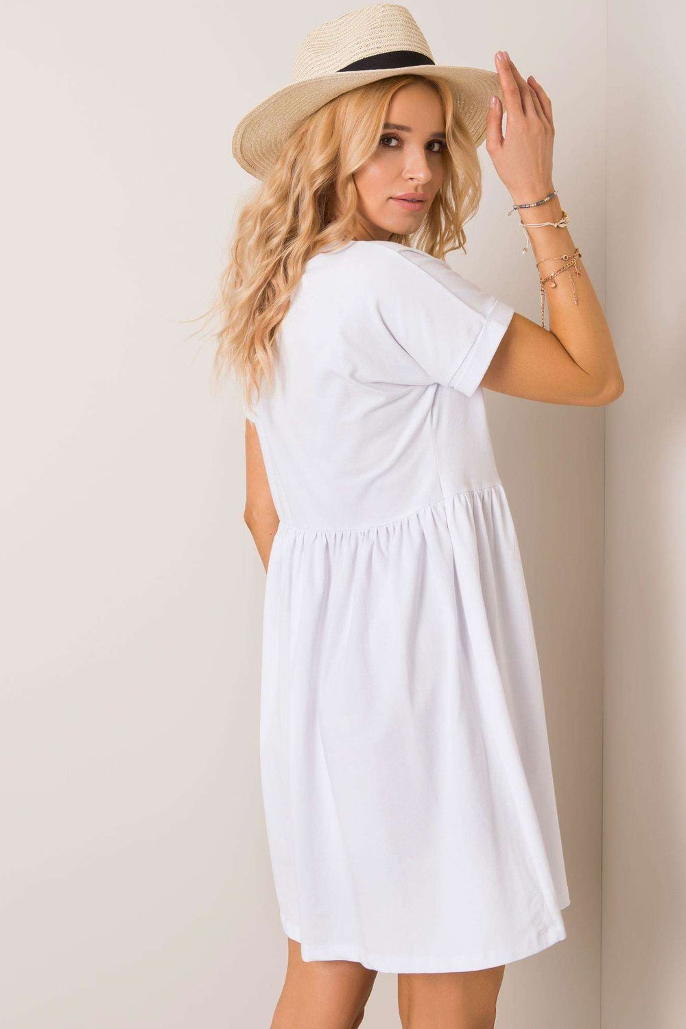 Sukienka Model RV-SK-5672.03P White - Rue Paris - obrazek 3