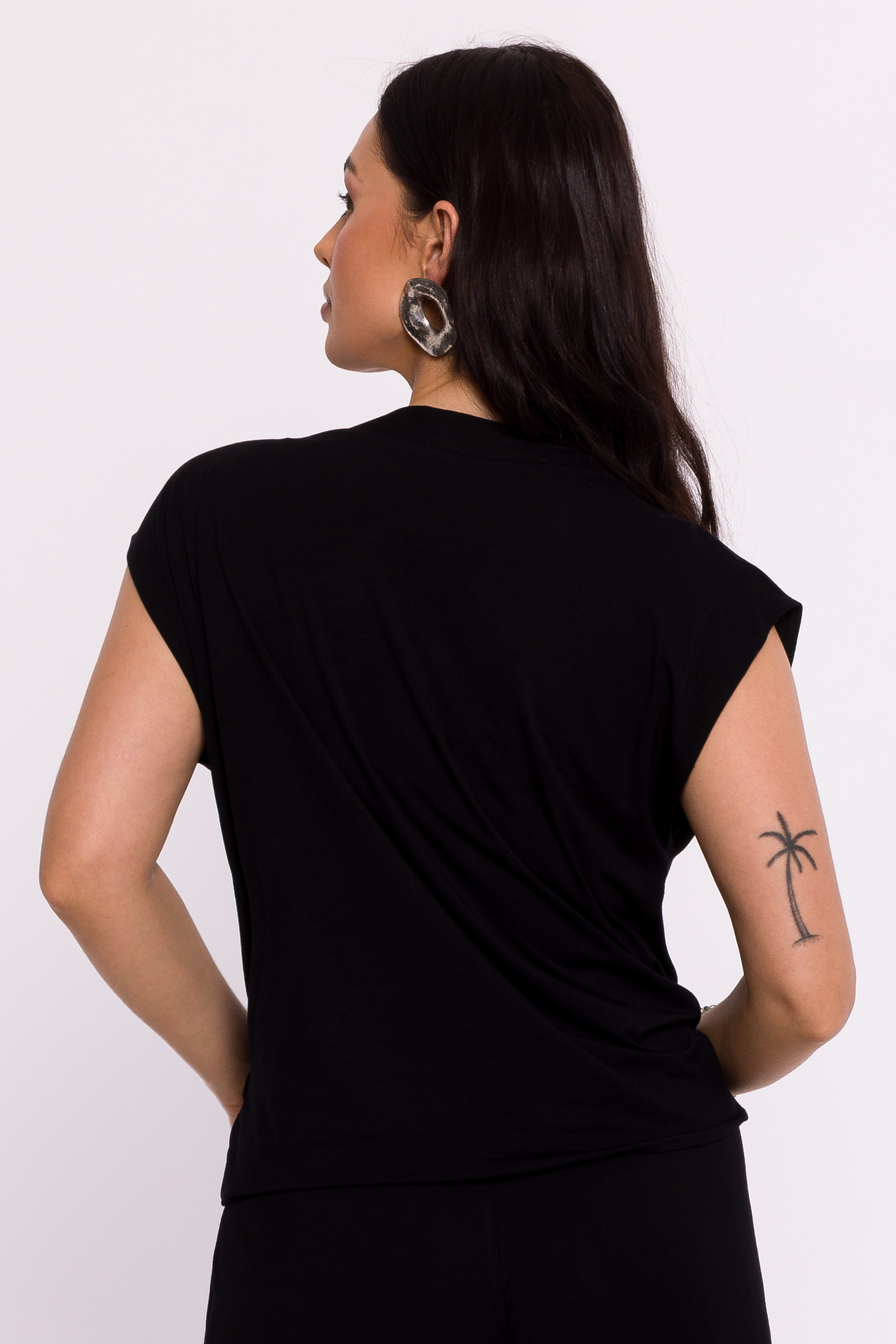 Bluzka Model B288 Black - BeWear - obrazek 3