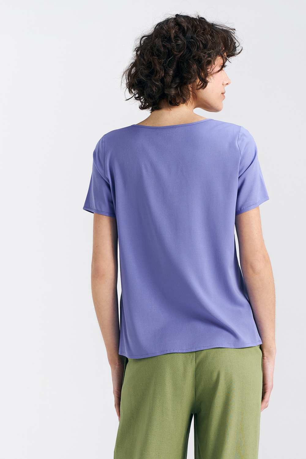Bluzka basic z krótkim rękawem B160 Violet - Nife - obrazek 3