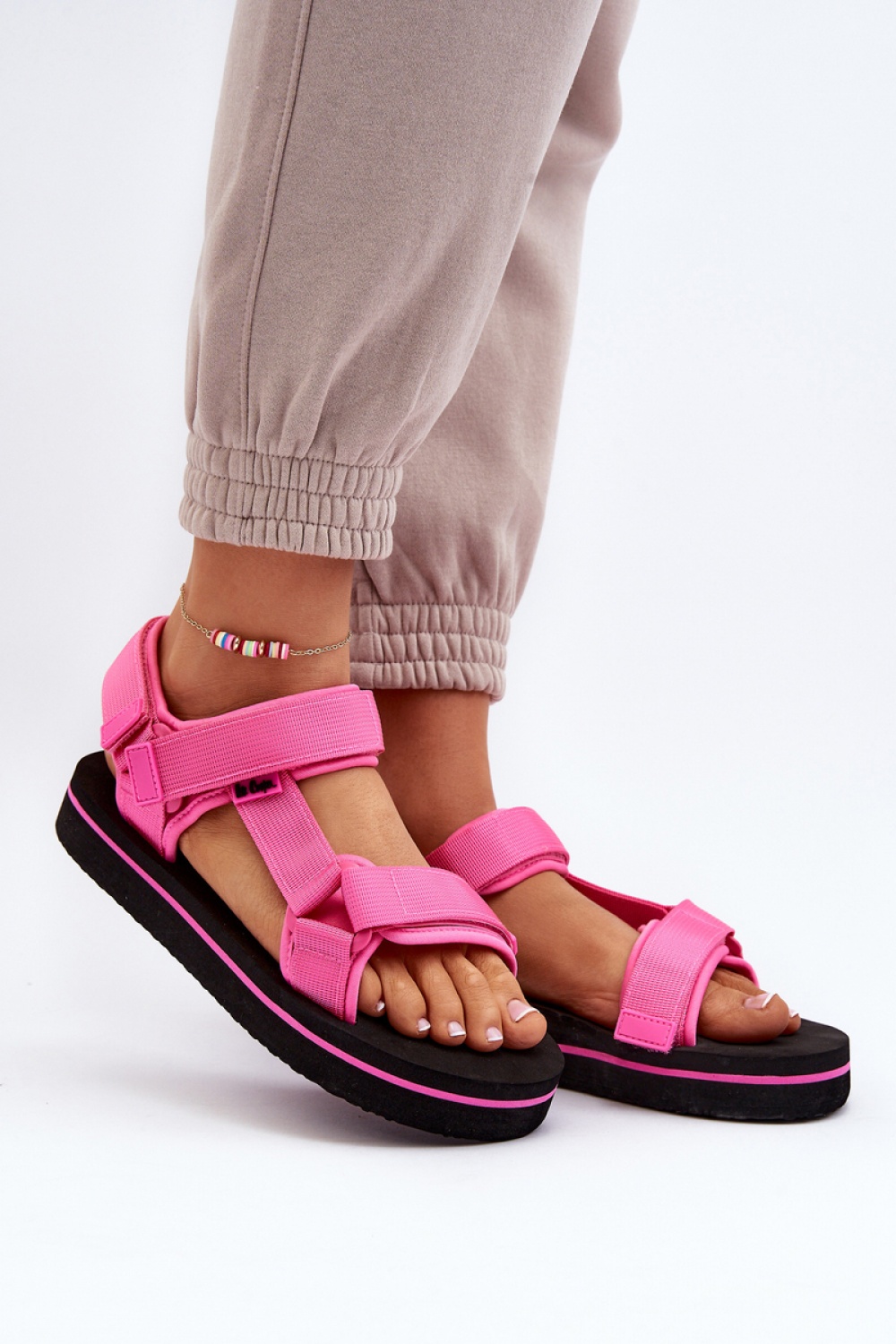 Sandały Model Lee Cooper LCW-24-05-2750L Fuksja - Step in style - obrazek 3