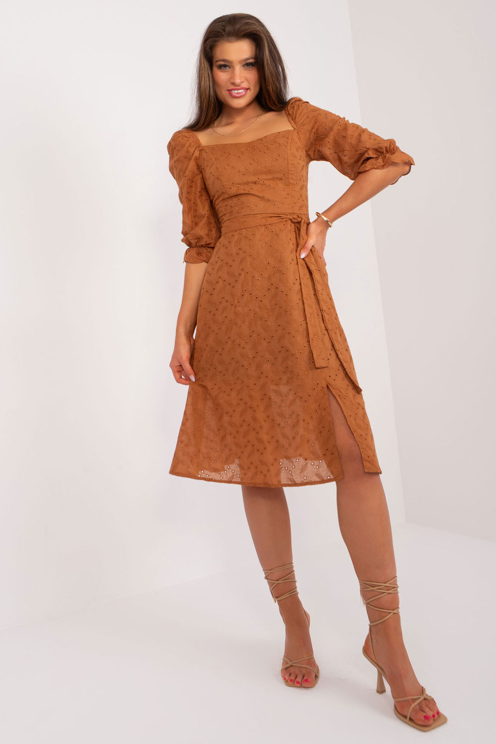 Sukienka Model LK-SK-509372.45 Light Brown - Lakerta - obrazek 2