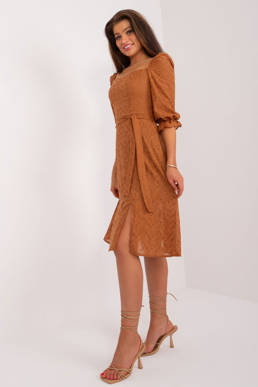 Sukienka Model LK-SK-509372.45 Light Brown - Lakerta - obrazek 3