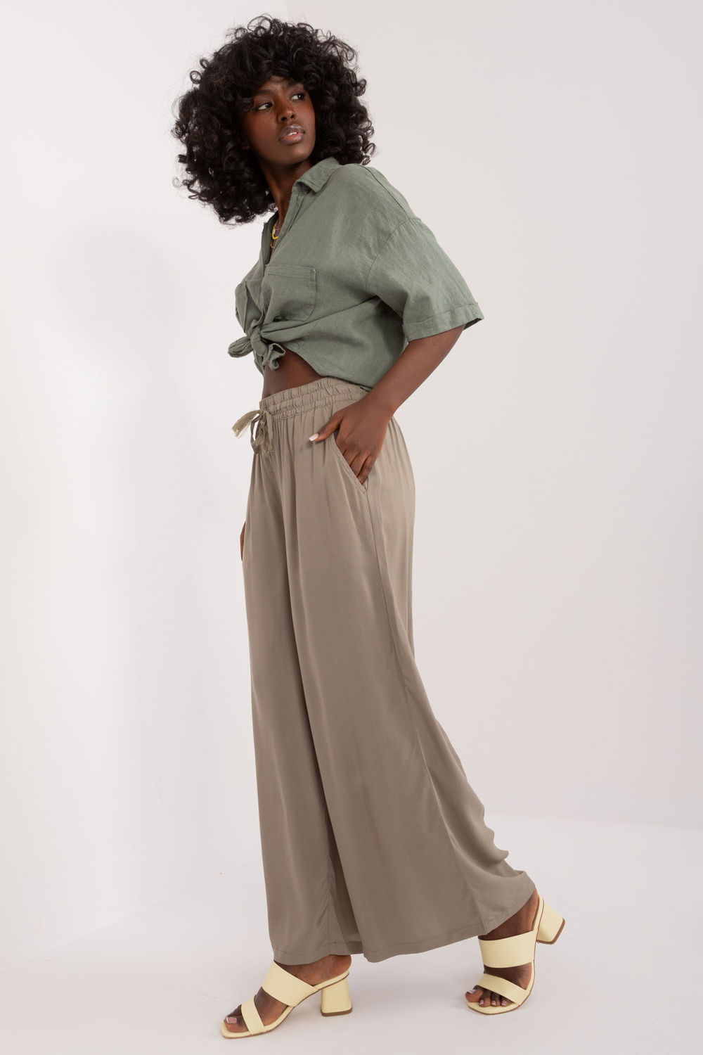 Spodnie Damskie Model D73761M62237E Khaki - Sublevel - obrazek 2
