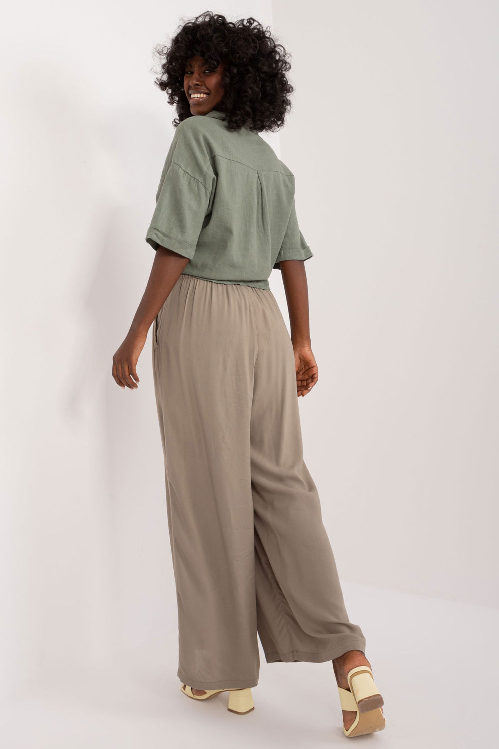 Spodnie Damskie Model D73761M62237E Khaki - Sublevel - obrazek 3