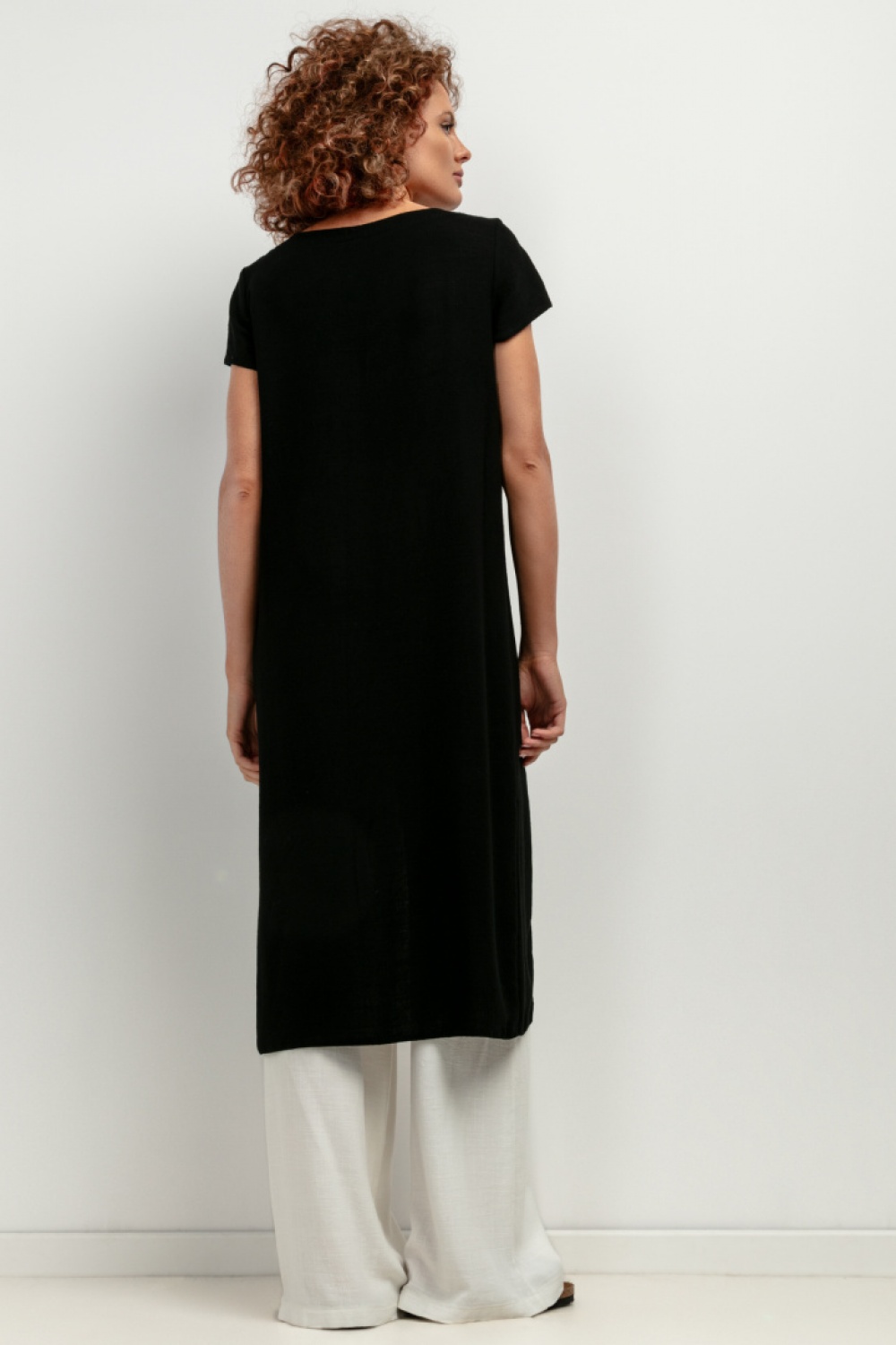 Tunika Model T405 Black - Tessita - obrazek 3