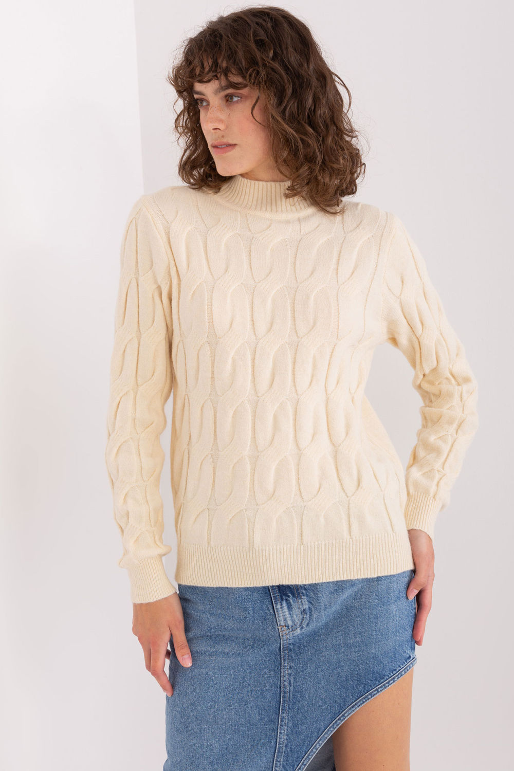 Sweter Damski Model AT-SW-2235.00P Light Beige - AT - obrazek 3