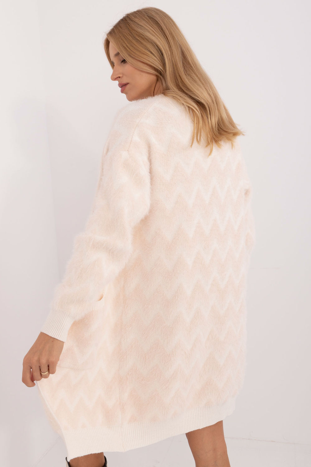 Sweter Kardigan Model AT-SW-2340-A.00 Light Beige - AT - obrazek 3