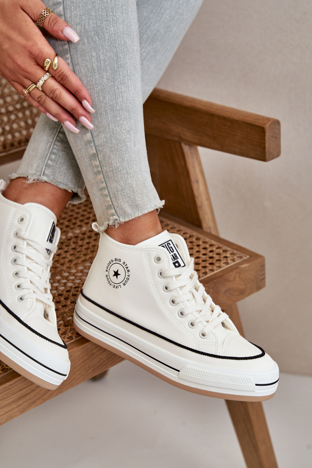 Trampki Model Big Star OO274061 White - Step in style - obrazek 3