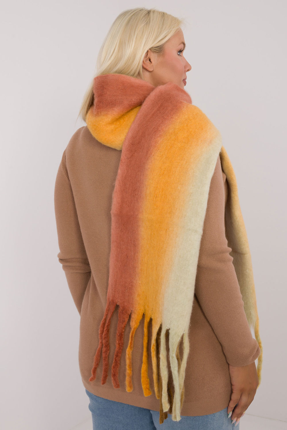 Szalik Model AT-SZ-2320.50 Orange - AT - obrazek 3