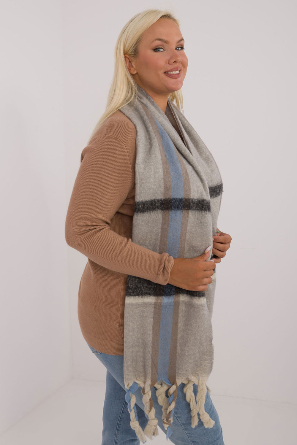 Szalik Model AT-SZ-2315.33 Grey - AT - obrazek 2