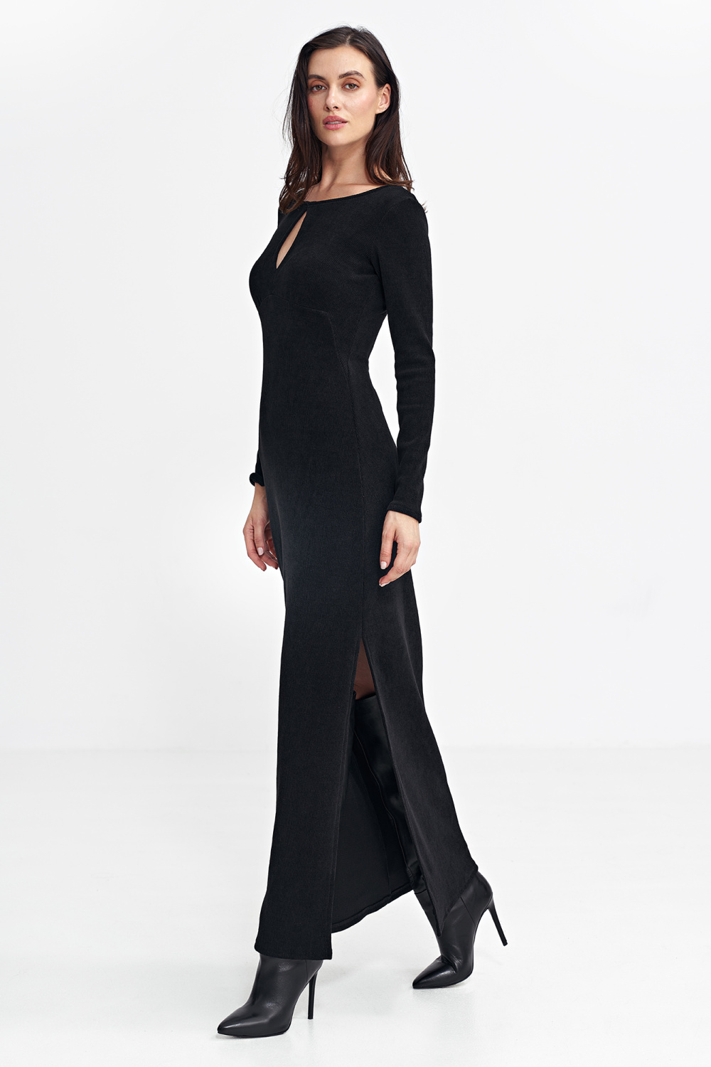 Sukienka maxi z łezką na dekolcie S261 Black - Nife - obrazek 2
