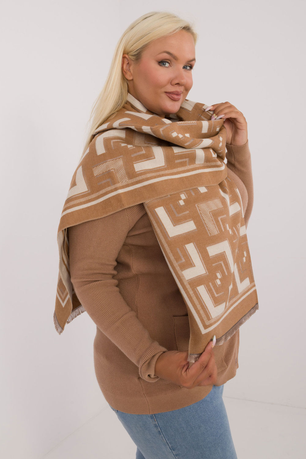 Szalik Model AT-SZ-23158.32 Camel - AT - obrazek 2