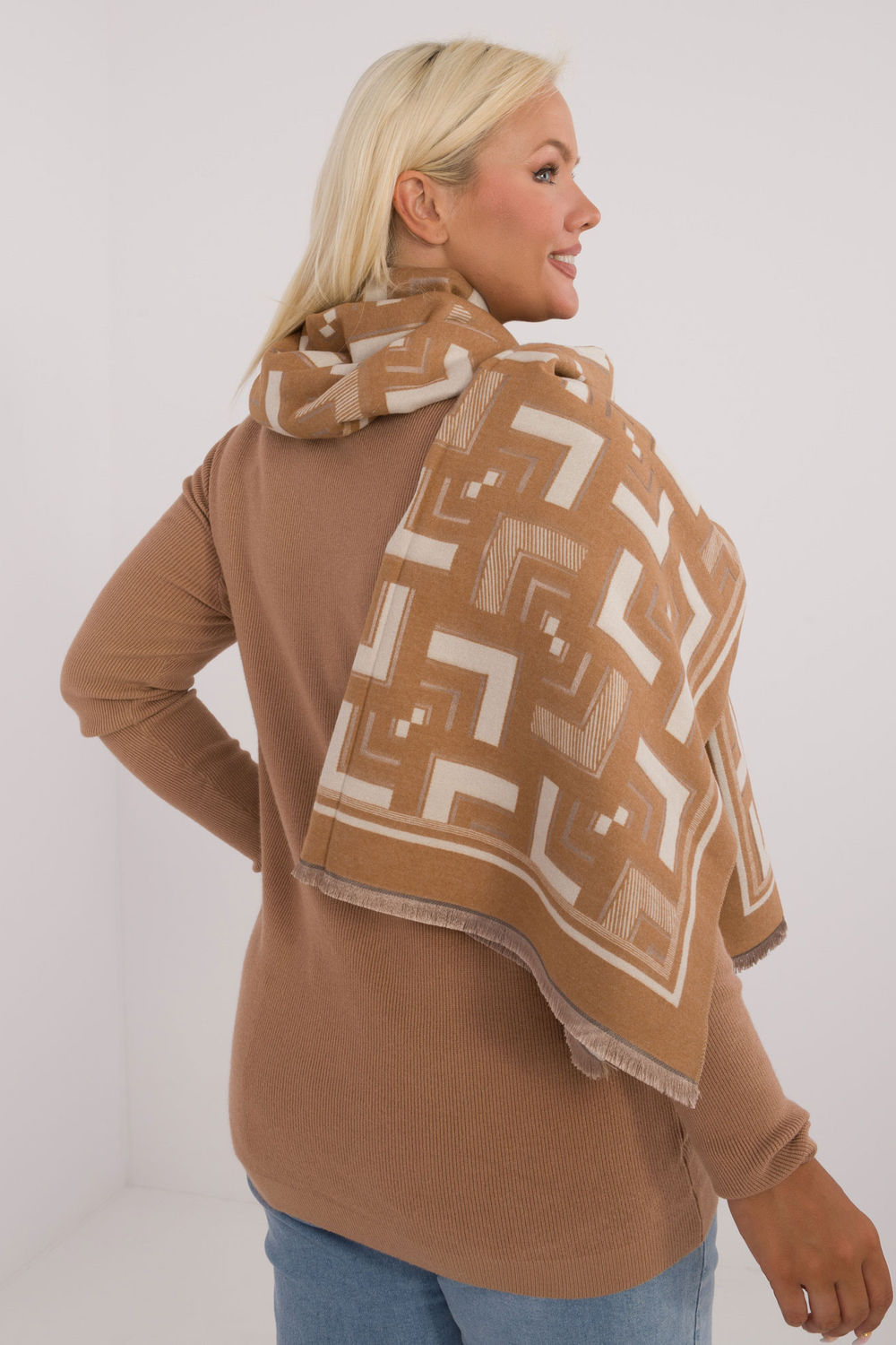 Szalik Model AT-SZ-23158.32 Camel - AT - obrazek 3