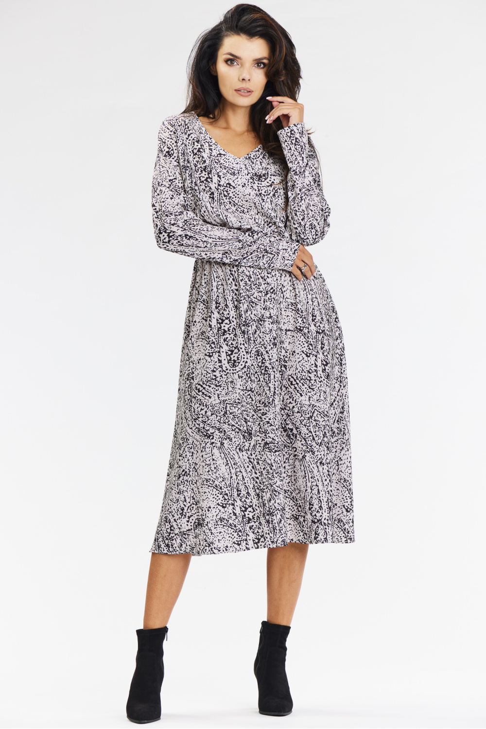 Sukienka Model A666 Black/White Pattern - awama - obrazek 2