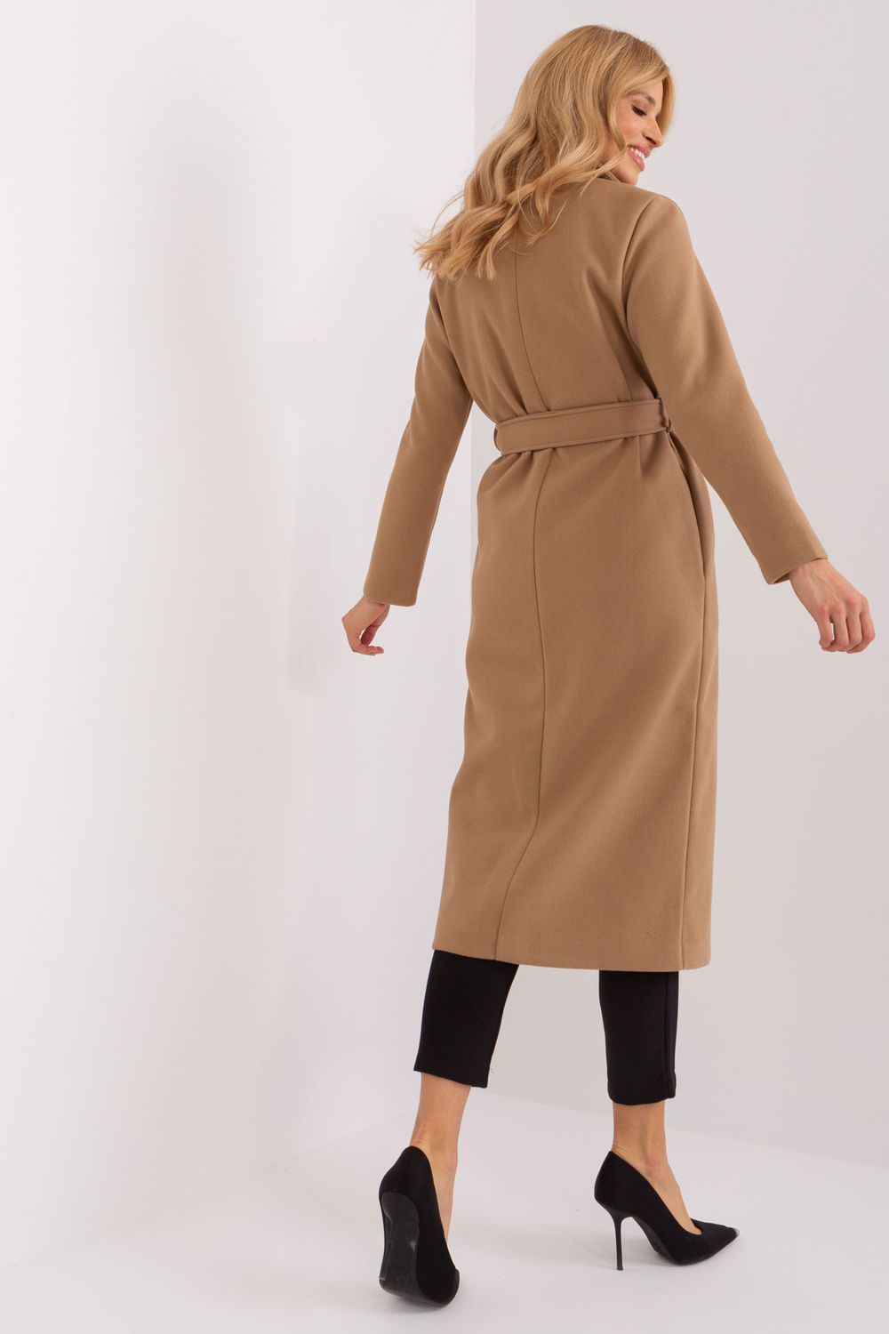 Płaszcz Damski Model TW-PL-BI-5312-1.31 Camel - Och Bella - obrazek 3