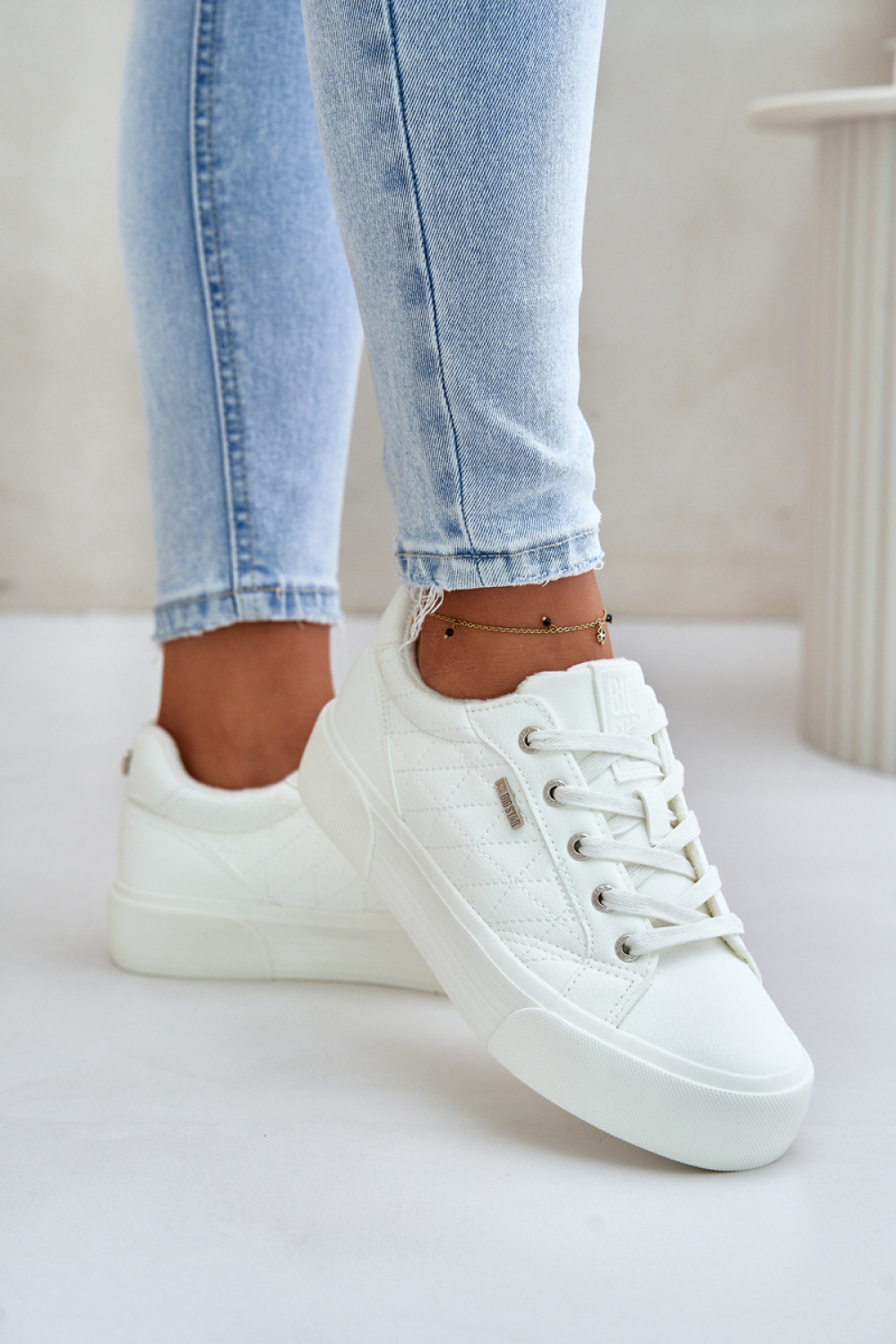 Trampki Model Big Star OO274A464 White - Step in style - obrazek 3