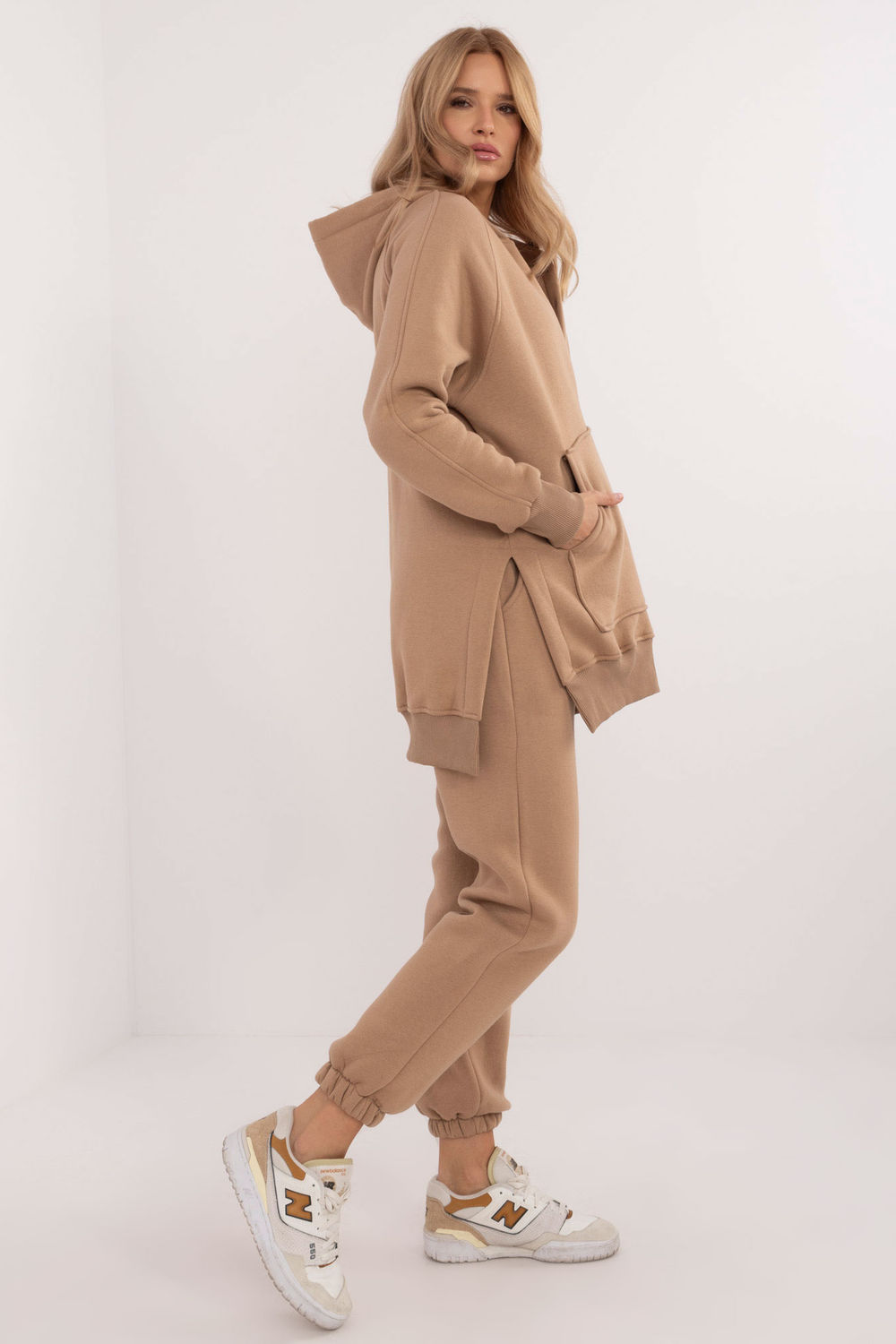 Spodnie Komplet Model EM-KMPL-847.68 Dark Beige - Factory Price - obrazek 2