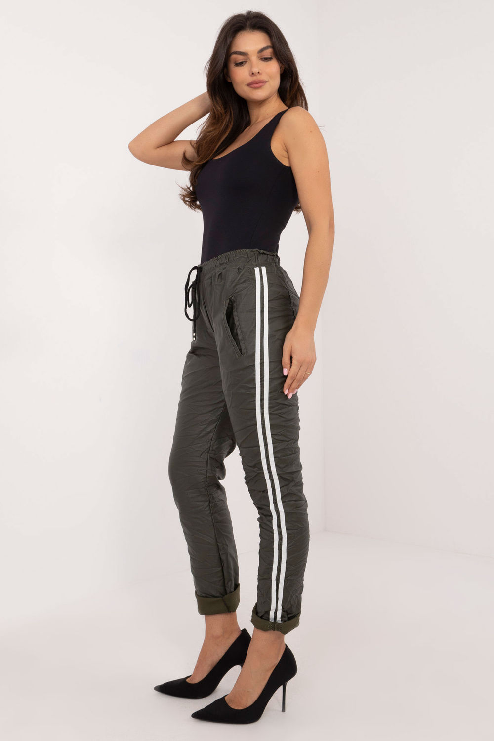 Spodnie Damskie Model DHJ-SP-21557.35 Khaki - Italy Moda - obrazek 2