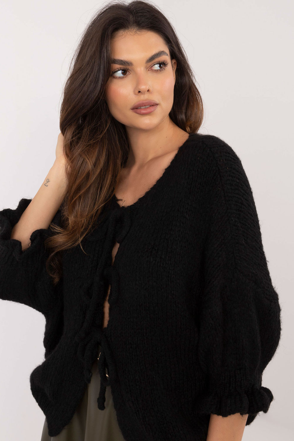 Sweter Damski Model MI-SW-2911.91 Black - Italy Moda - obrazek 2