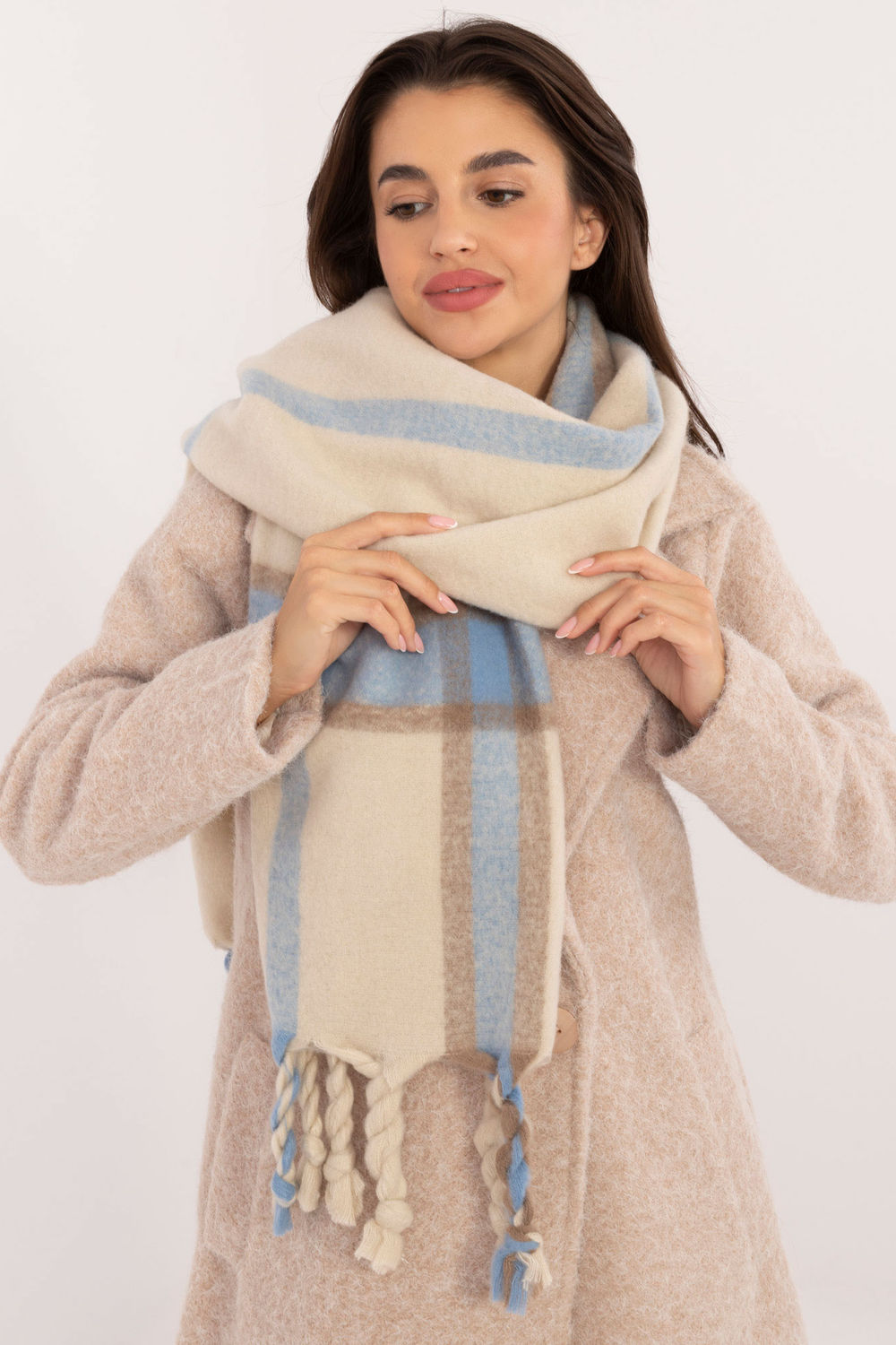 Szalik Model AT-SZ-2315.33 Light Beige - AT - obrazek 2