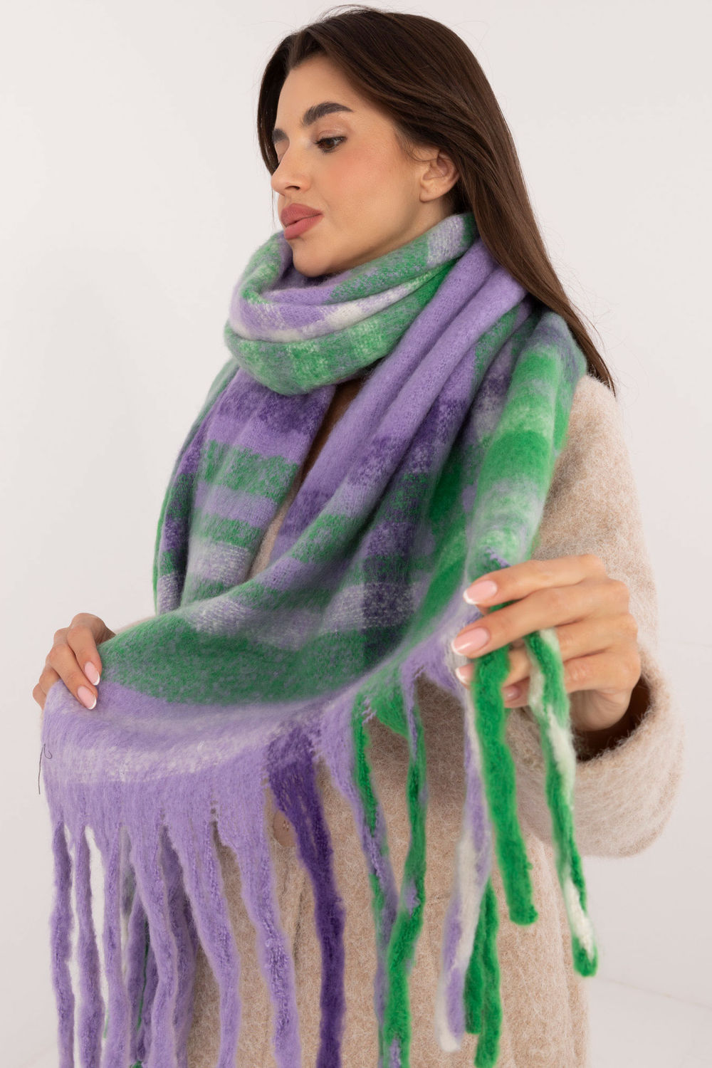 Szalik Model AT-SZ-231301.21 Violet - AT - obrazek 4