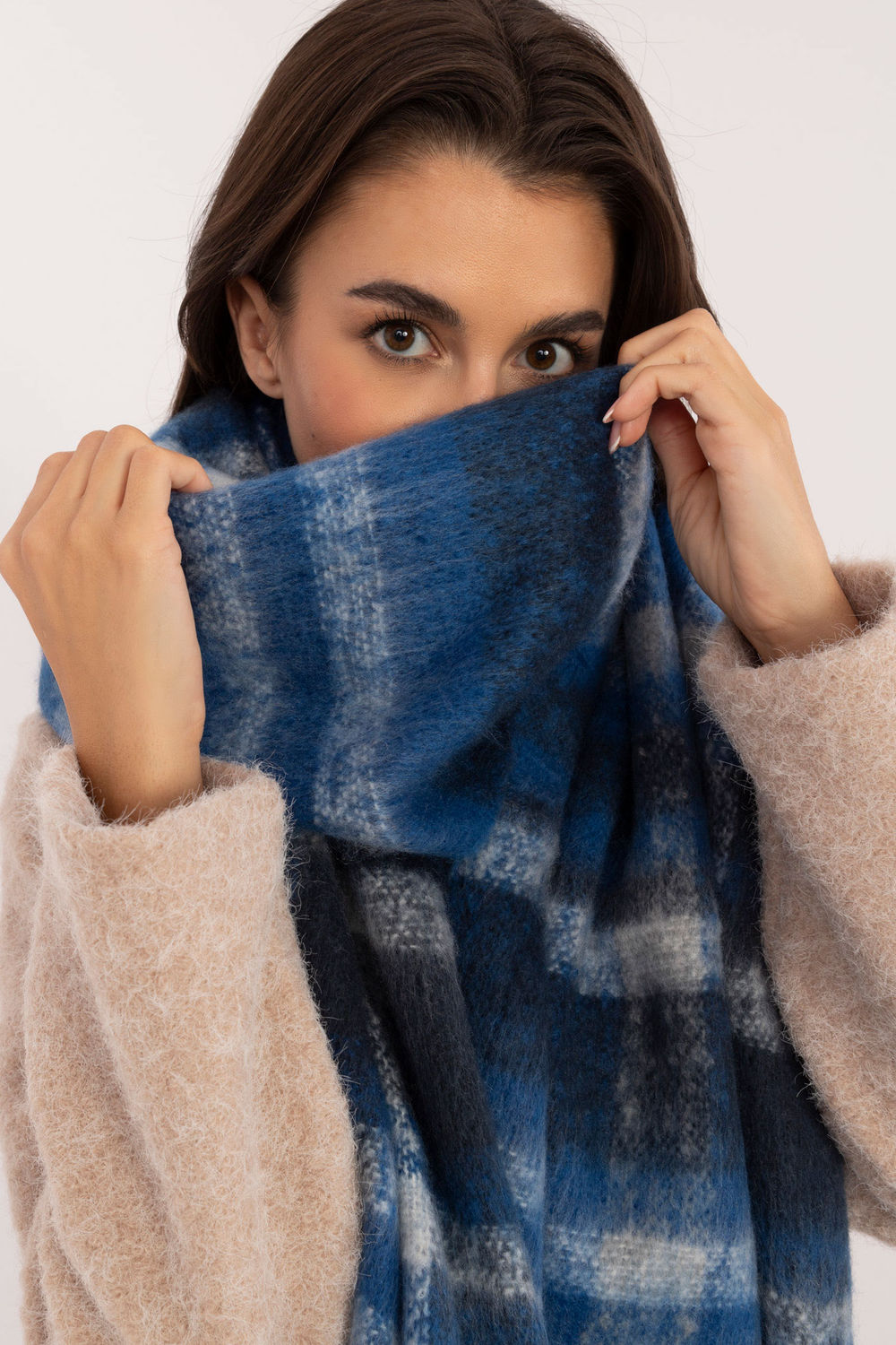 Szalik Model AT-SZ-231301.49 Dark Blue - AT - obrazek 4