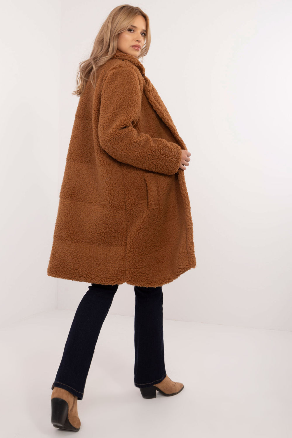 Płaszcz Damski Model DHJ-PL-19991.86 Light Brown - Italy Moda - obrazek 3