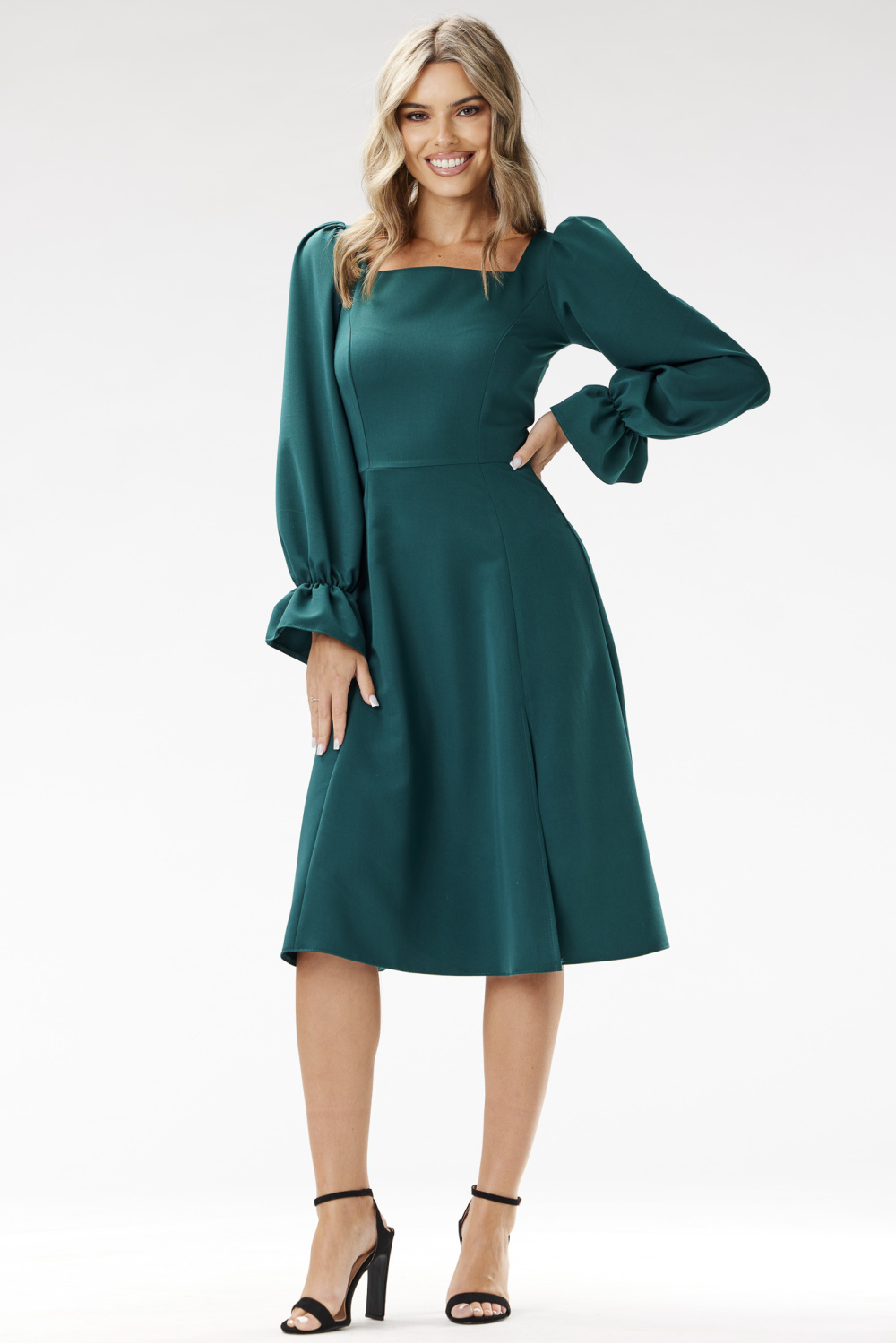 Sukienka Model A695 Bottle Green - awama - obrazek 2