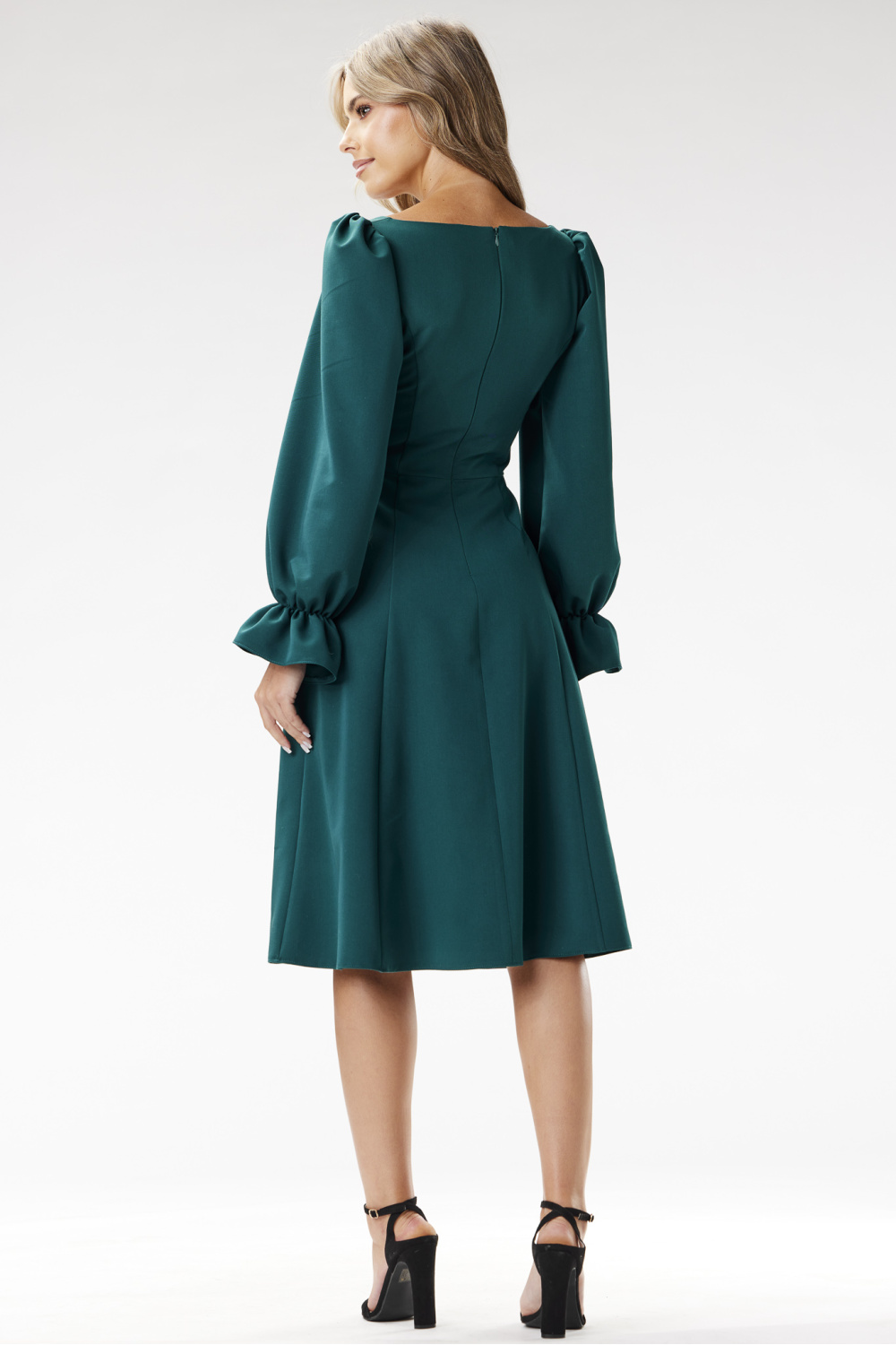 Sukienka Model A695 Bottle Green - awama - obrazek 3