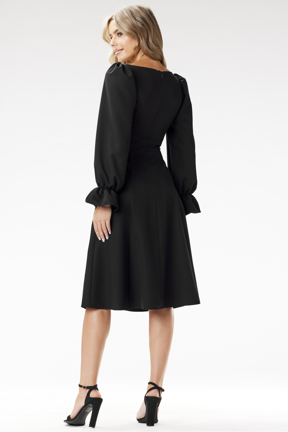 Sukienka Model A695 Black - awama - obrazek 3