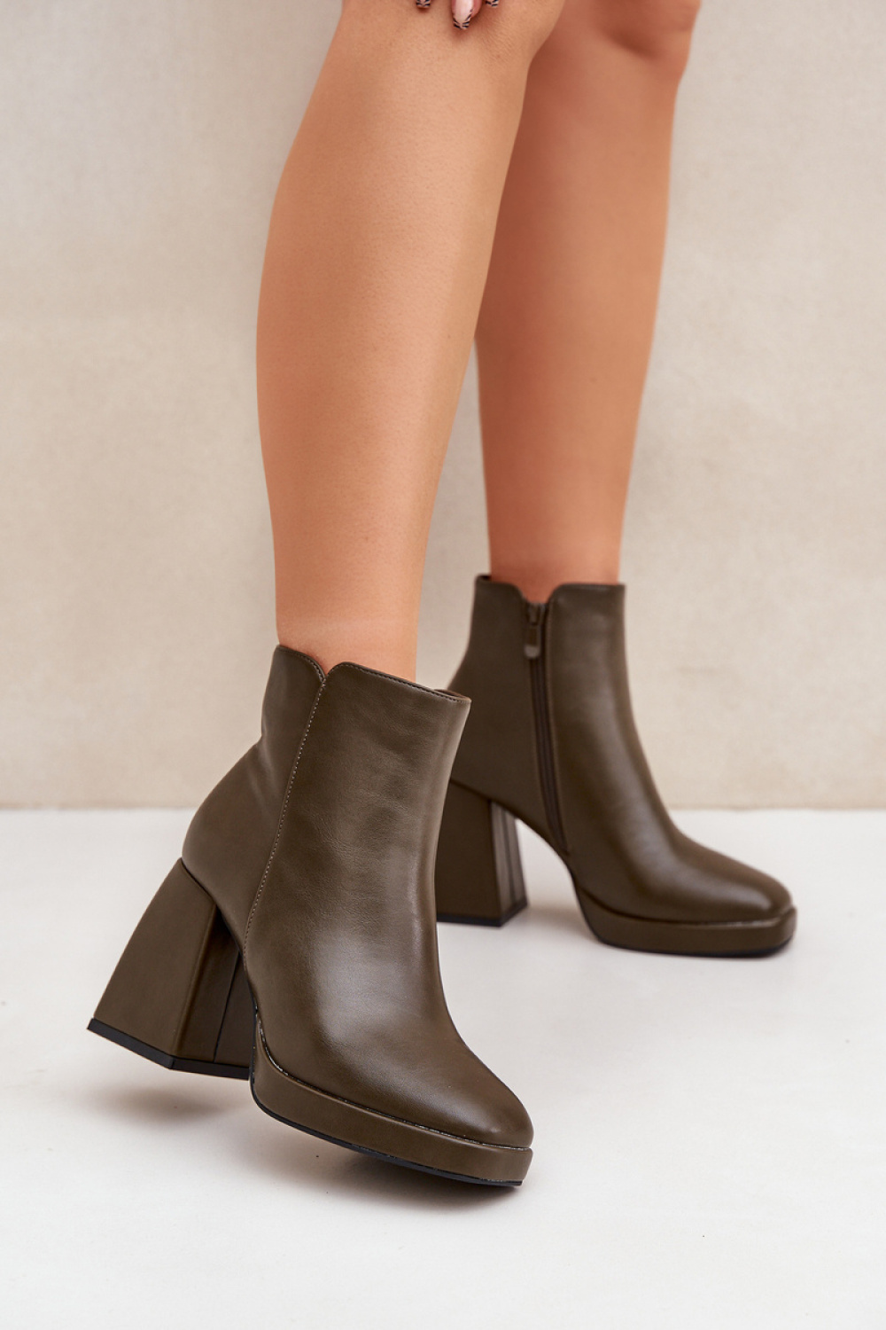 Botki Model Selarae LQ-48 Dark Green - Step in style