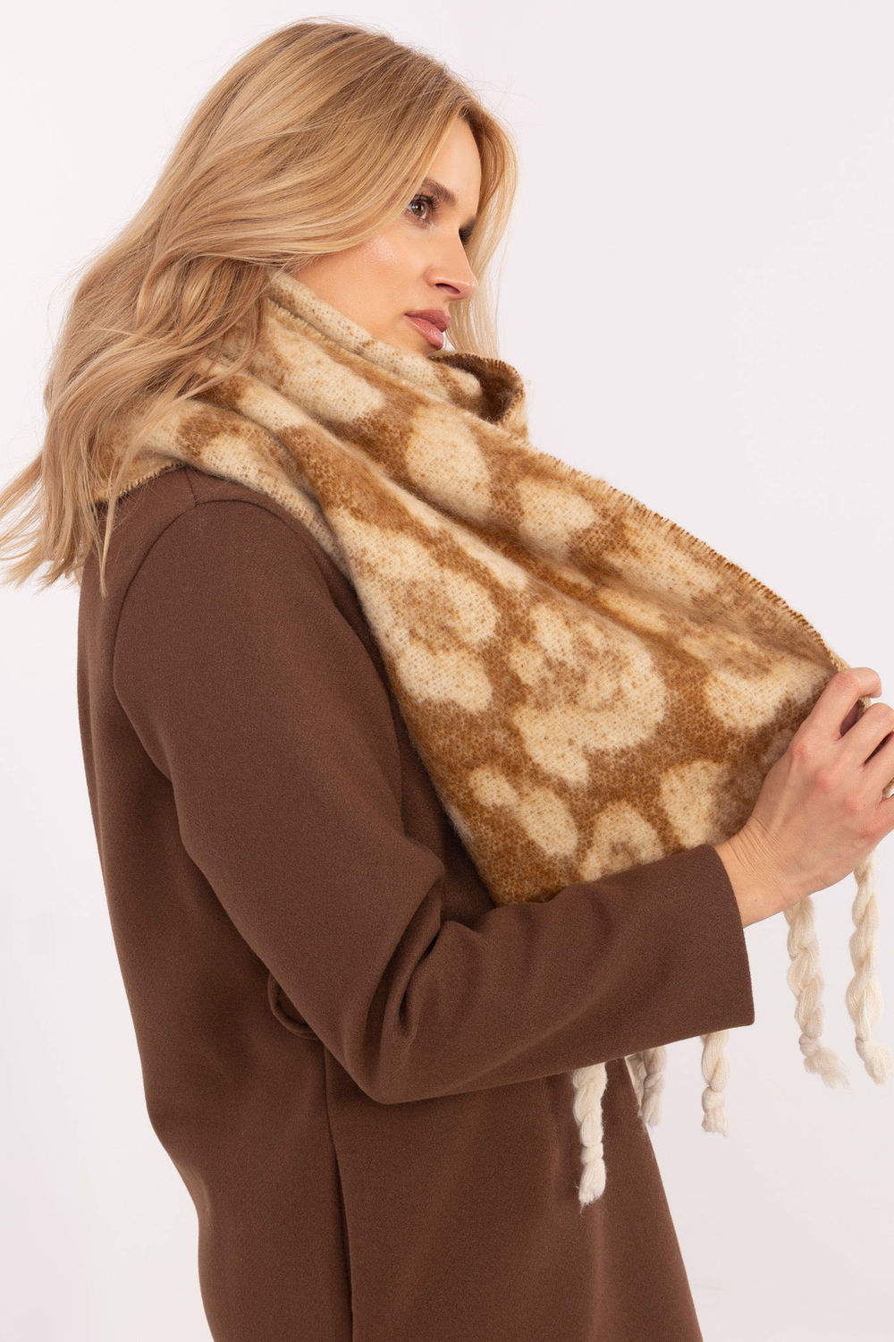 Szalik Model AT-SZ-416.31P Beige - AT - obrazek 2