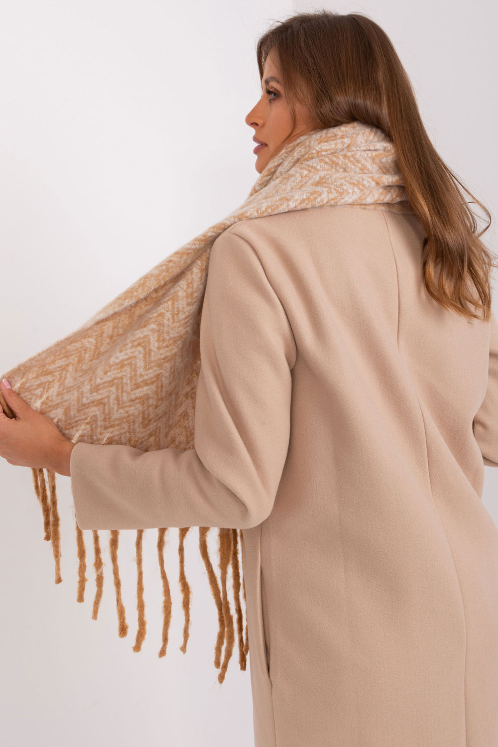 Szalik Model AT-SZ-23125.75 Light Camel - AT - obrazek 3