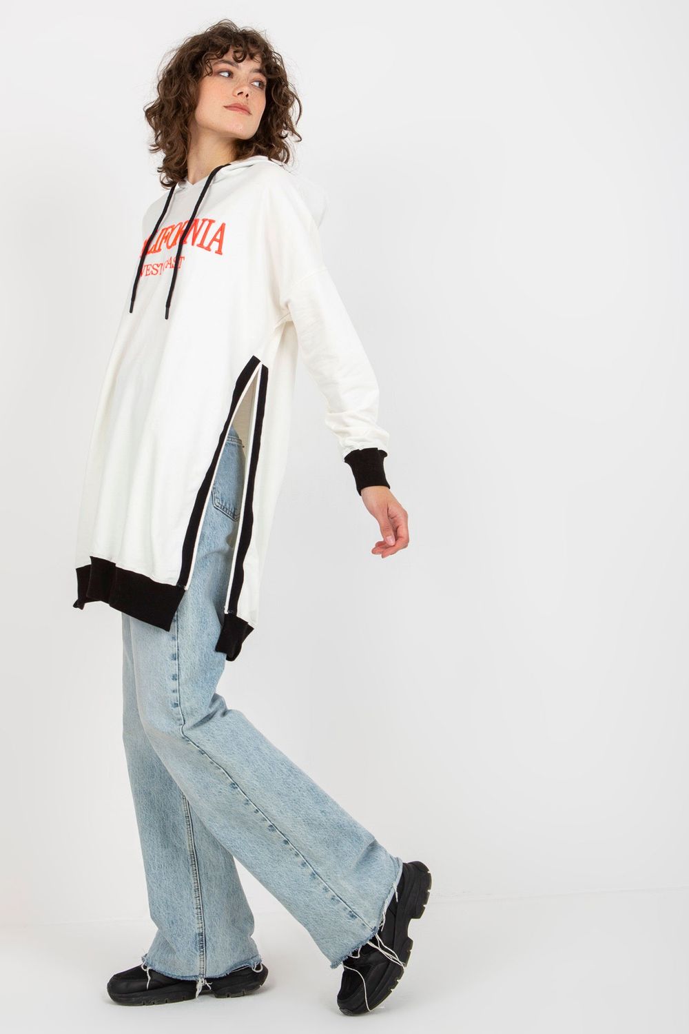 Bluza Damska Model VI-BL-327.70P Ecru - Factory Price - obrazek 2