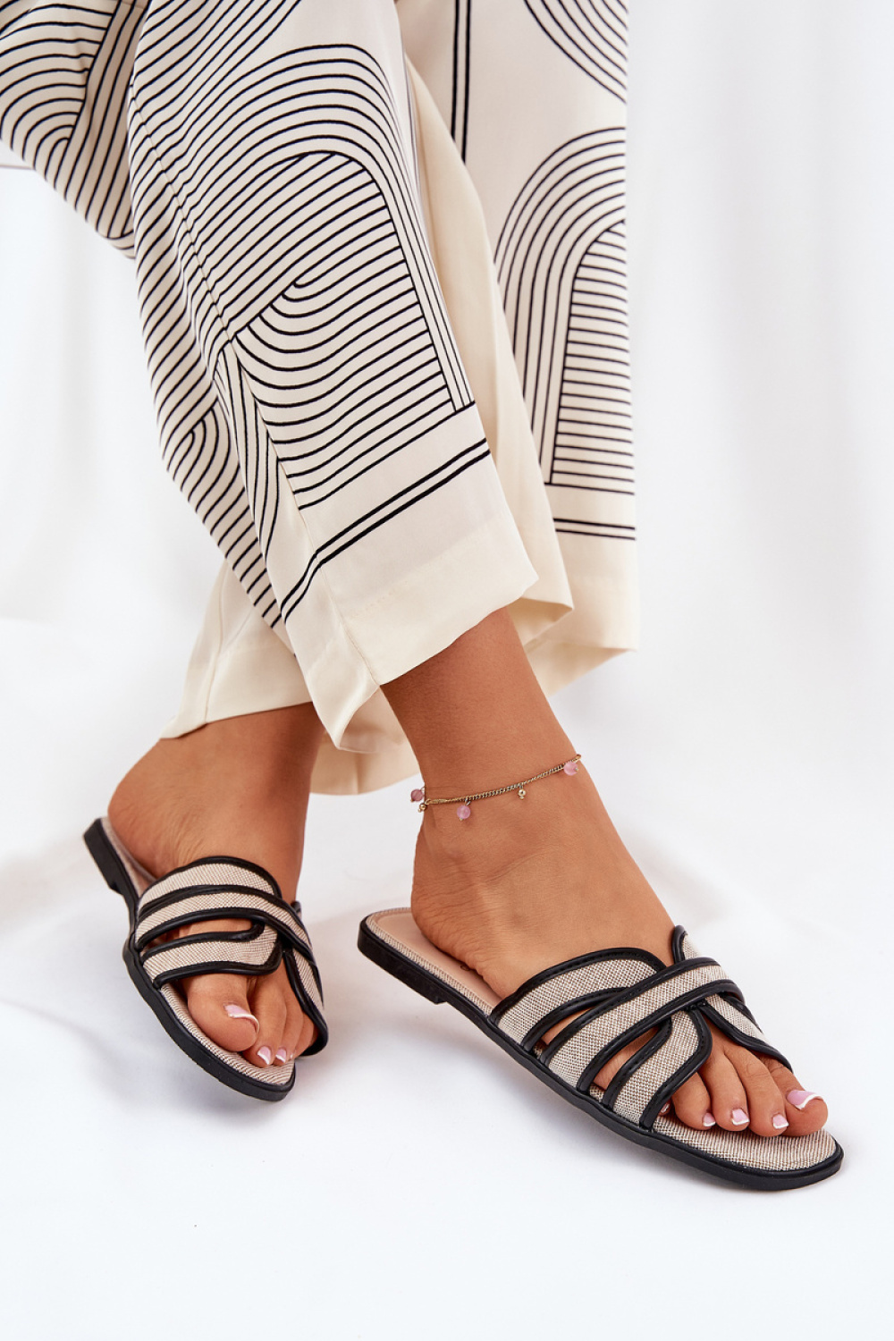 Sandał Klapki Model Scazze TC-11 Beige/Black - Step in style - obrazek 3